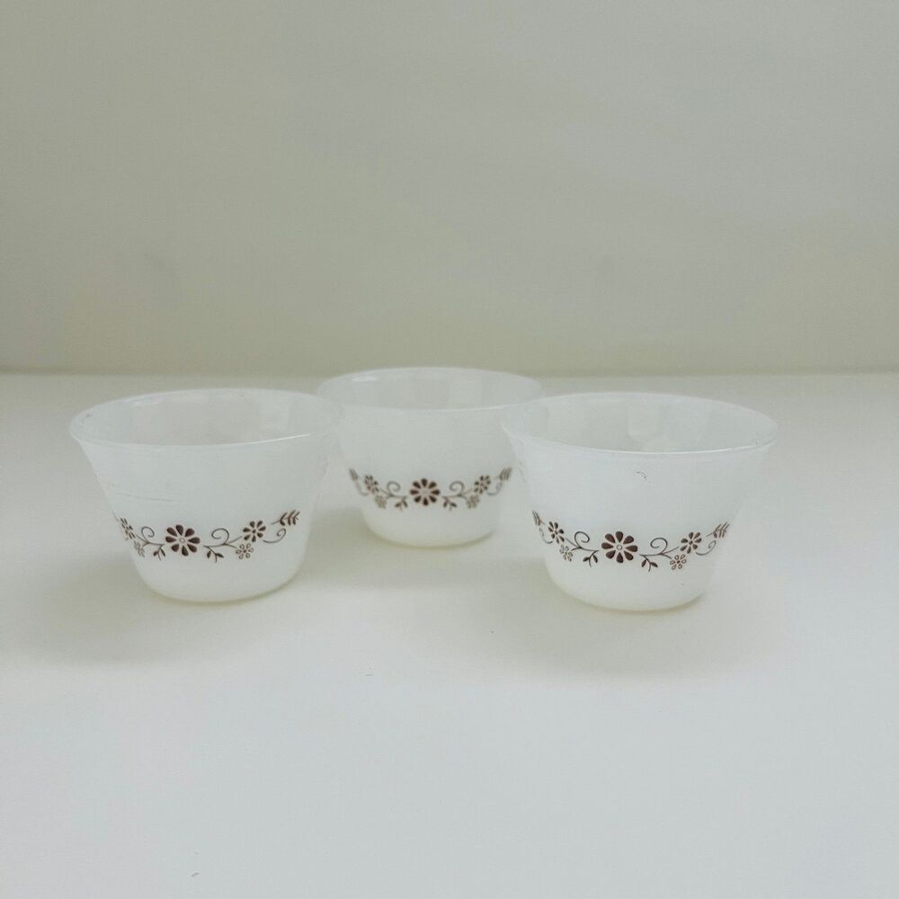 DYNAWARE PYR-O-REY Brown Daisy Swirl Floral Milk Glass Custard Cups, Set of 3